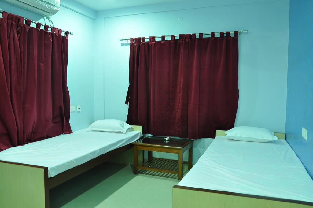 כלכותה Himalaya Inn Service Apartment מראה חיצוני תמונה